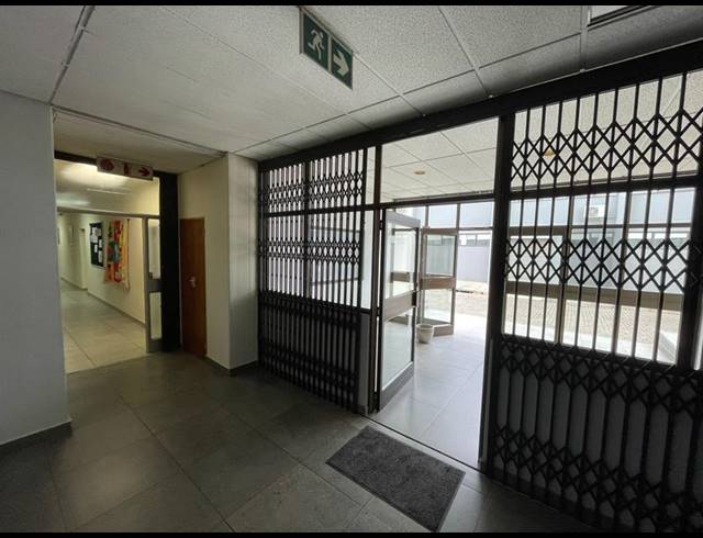 BUSINESS PROPERTY TO RENT IN ROOIHUISKRAAL